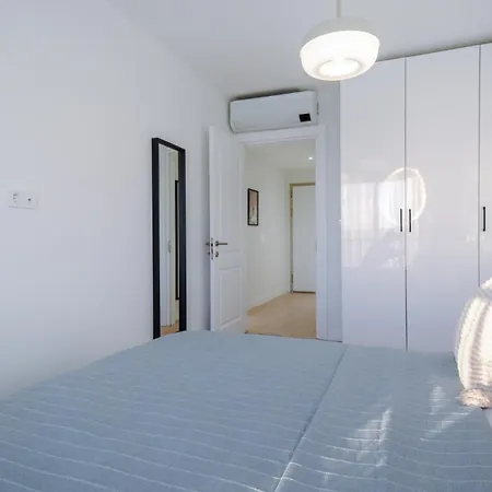 Comfy Flat 5 Min To Marina דירה *